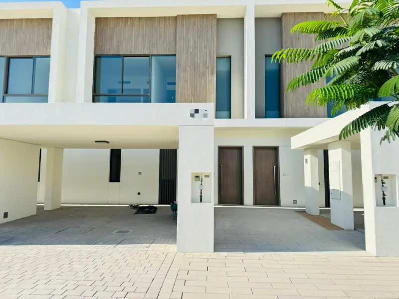 Move In Now | Multiple Cheques | Amazing Views