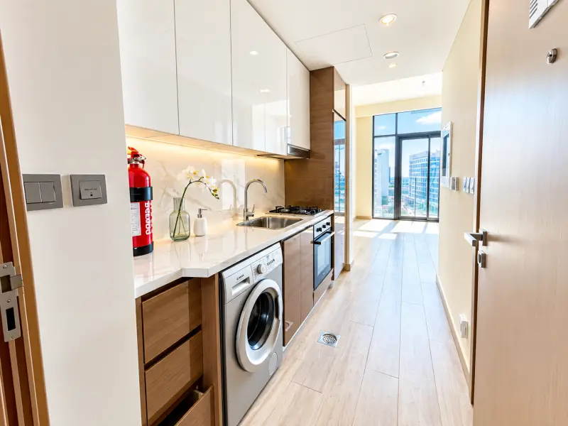 New Studio | Downtown City View | 4 & 6 cheques options Available — photo 2