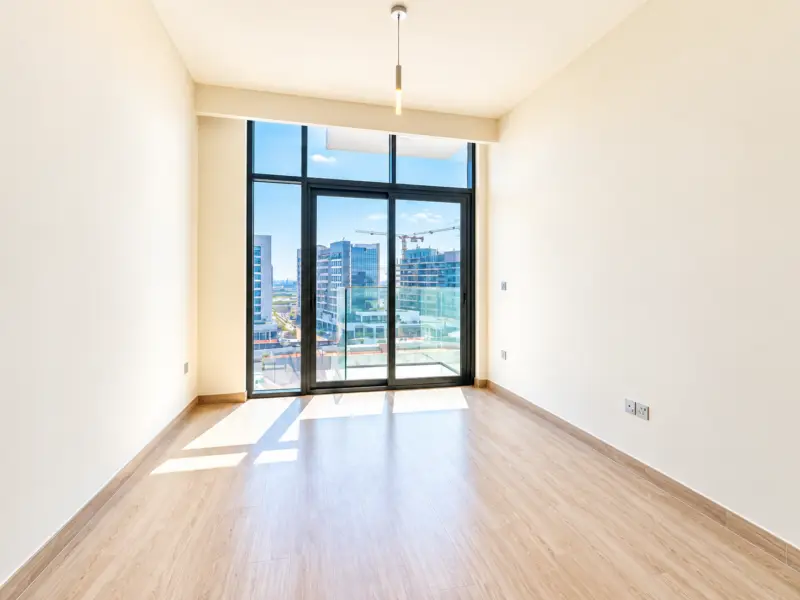 New Studio | Downtown City View | 4 & 6 cheques options Available — photo 3