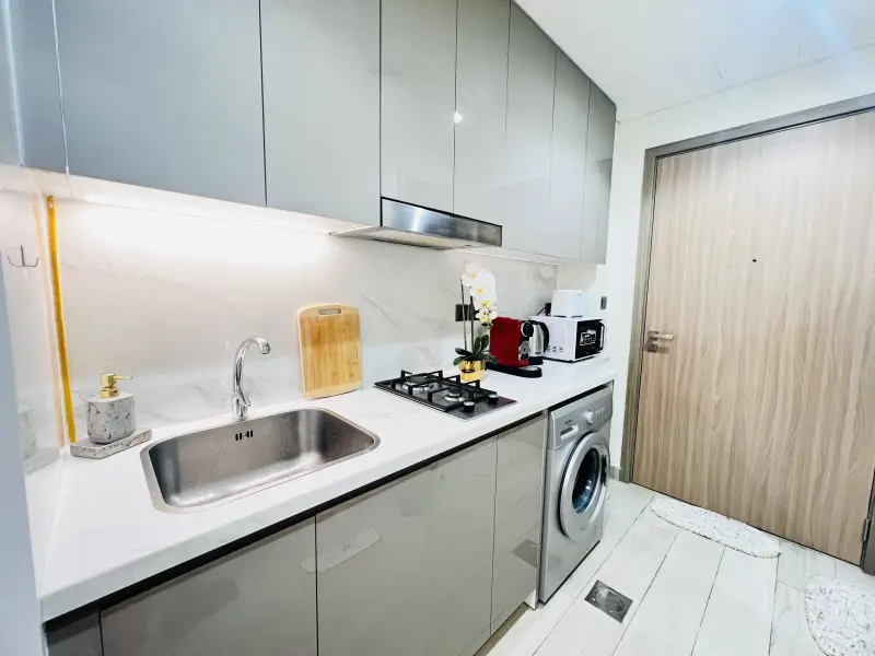 Modern furniture / 50k with 4 cheques / Good Price / Pool view — photo 4