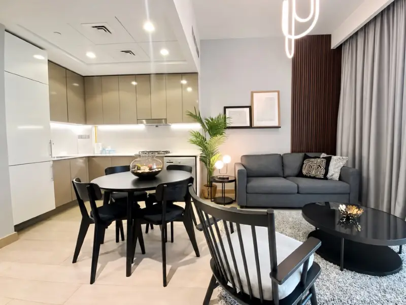 Spacious Luxury 1BR Apartment | Ready to Move — photo 3