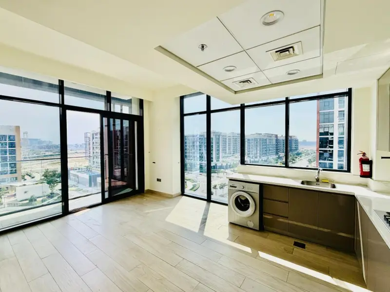 CORNER UNIT / BIGGER LAYOUT /MULTIPLE UNITS