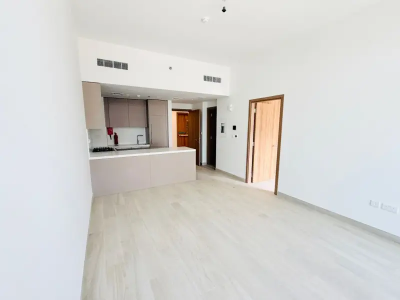 Bigger layout / High floor / Multiple units