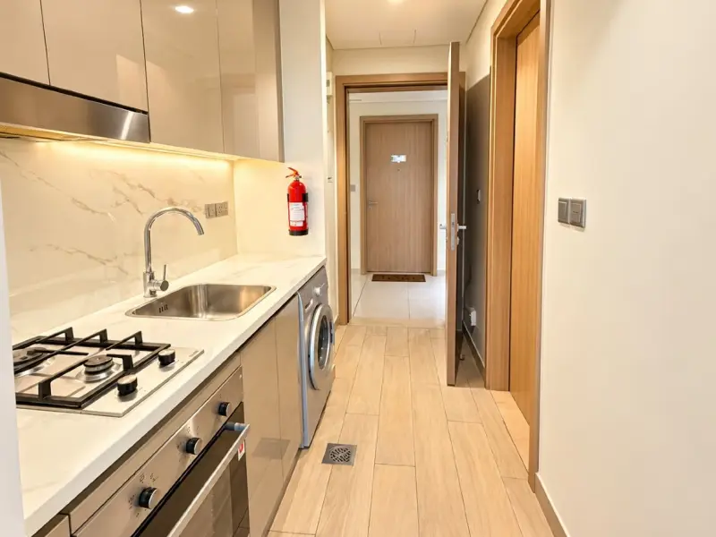 Spacious Studio | Ideal Layout | Prime Location — photo 3